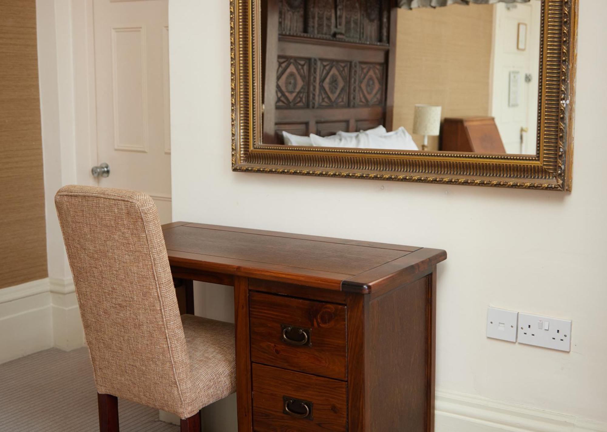 Kings Arms Hotel By Greene King Inns Westerham Bagian luar foto