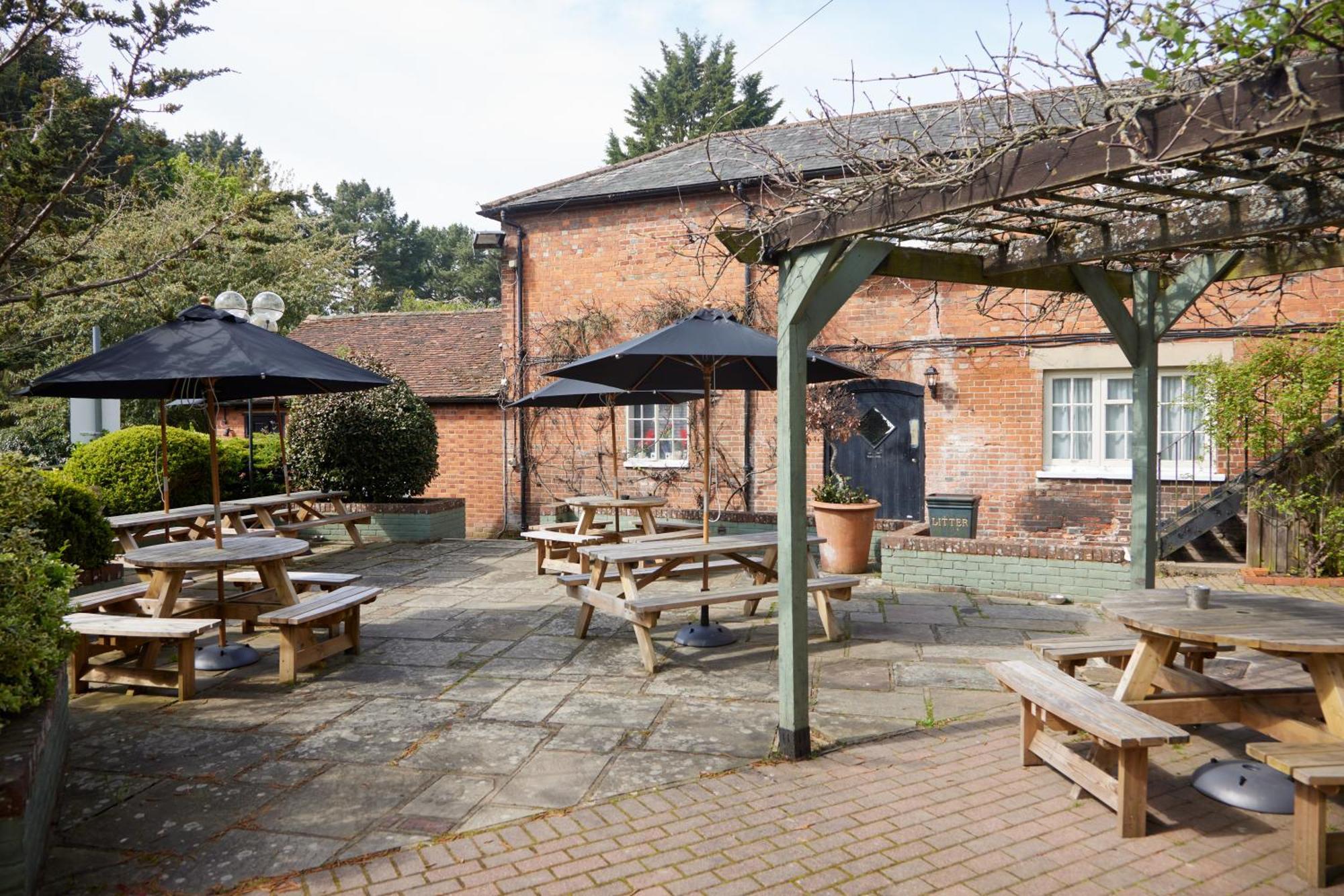 Kings Arms Hotel By Greene King Inns Westerham Bagian luar foto